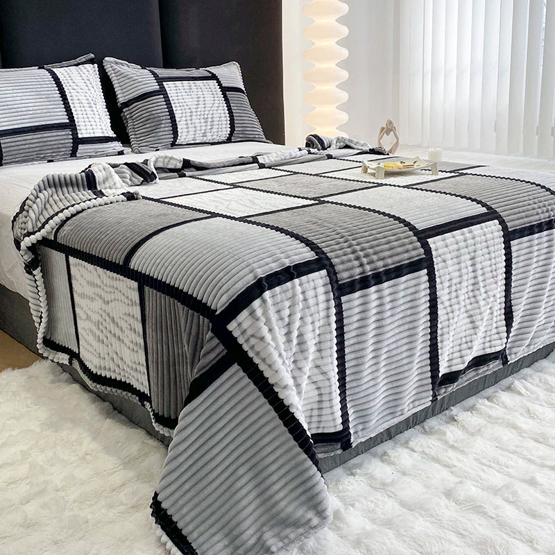 Soft Plush Plaid Throw Blanket, All Season, Multifunctional