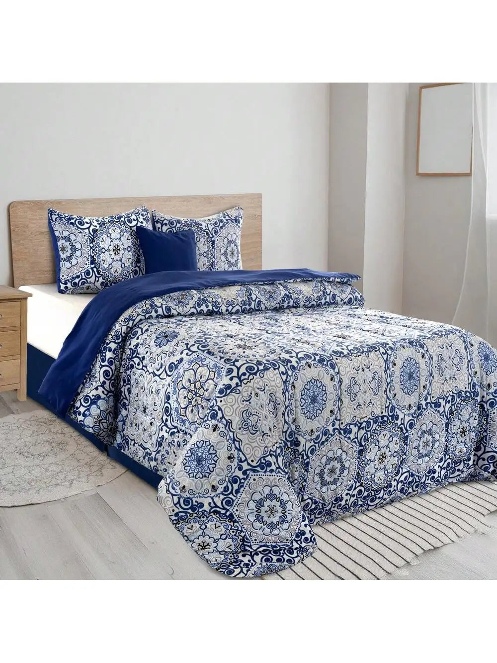 Reversible 5pc Printed Comforter Set, Inc. 1 Comforter, 2 Pillow Shams