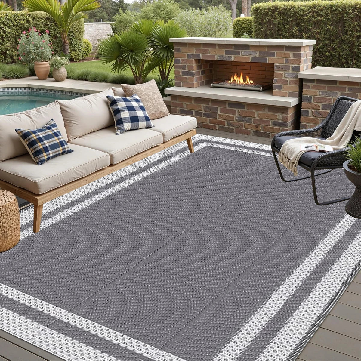 Outdoor Waterproof Reversible Plastic Straw Patio Rug