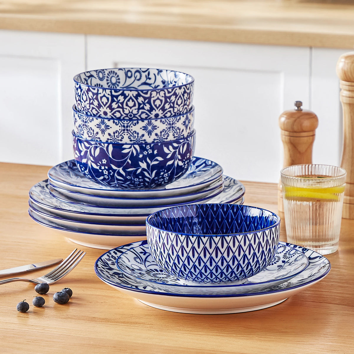 12/24/36pc Blue and White Chinese Porcelain Tableware Set