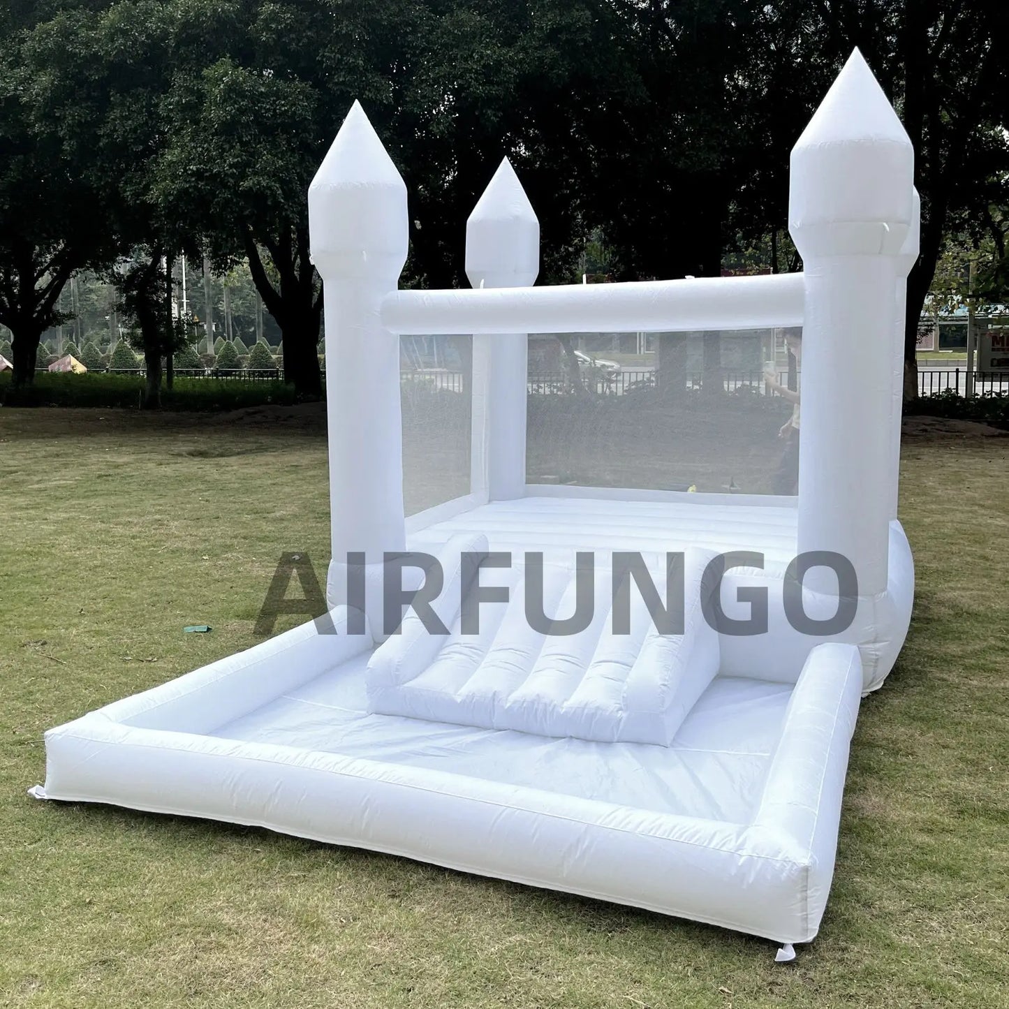 8x13x8ft Bounce House, Slide, Ball Pit, Blower