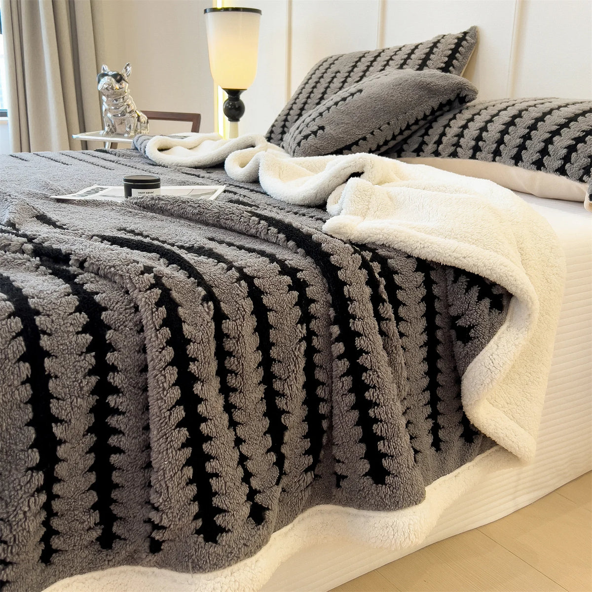 1PC Reversible Fluffy Sherpa Lined Blanket